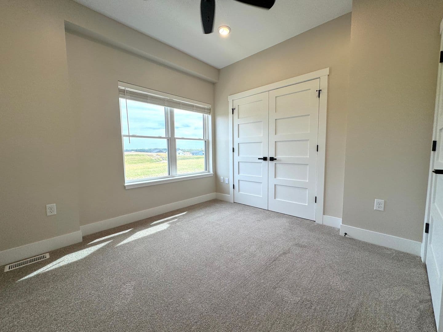 altoona Apartment: 1605-1623 Planert Place