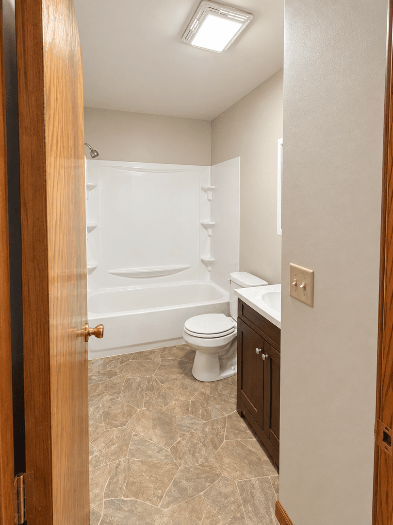 Eau Claire House: 211 Joan St