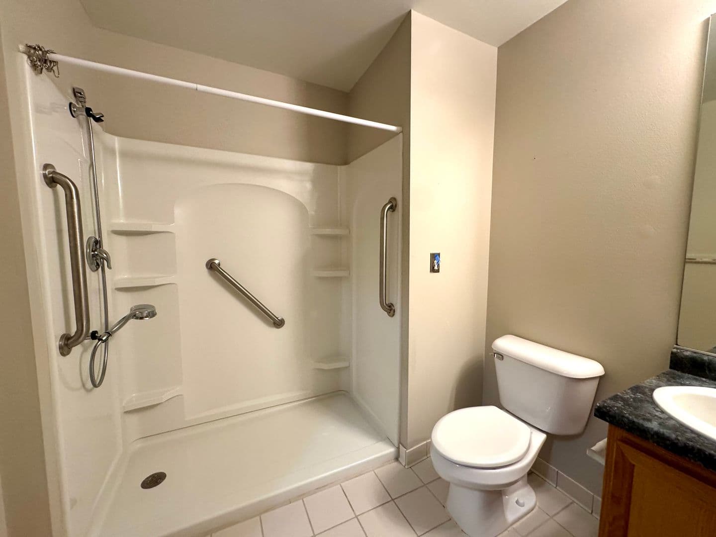 Eau Claire Apartment: 4880 Otteson Lane