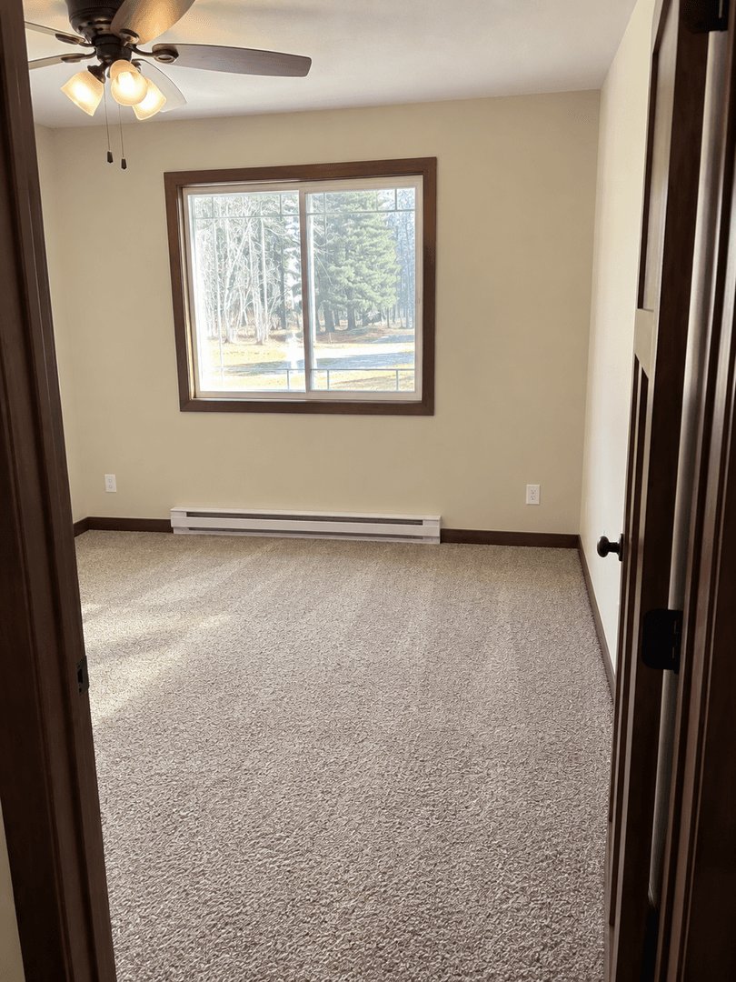 Eau Claire Apartment: 122-124 Hickory Lane