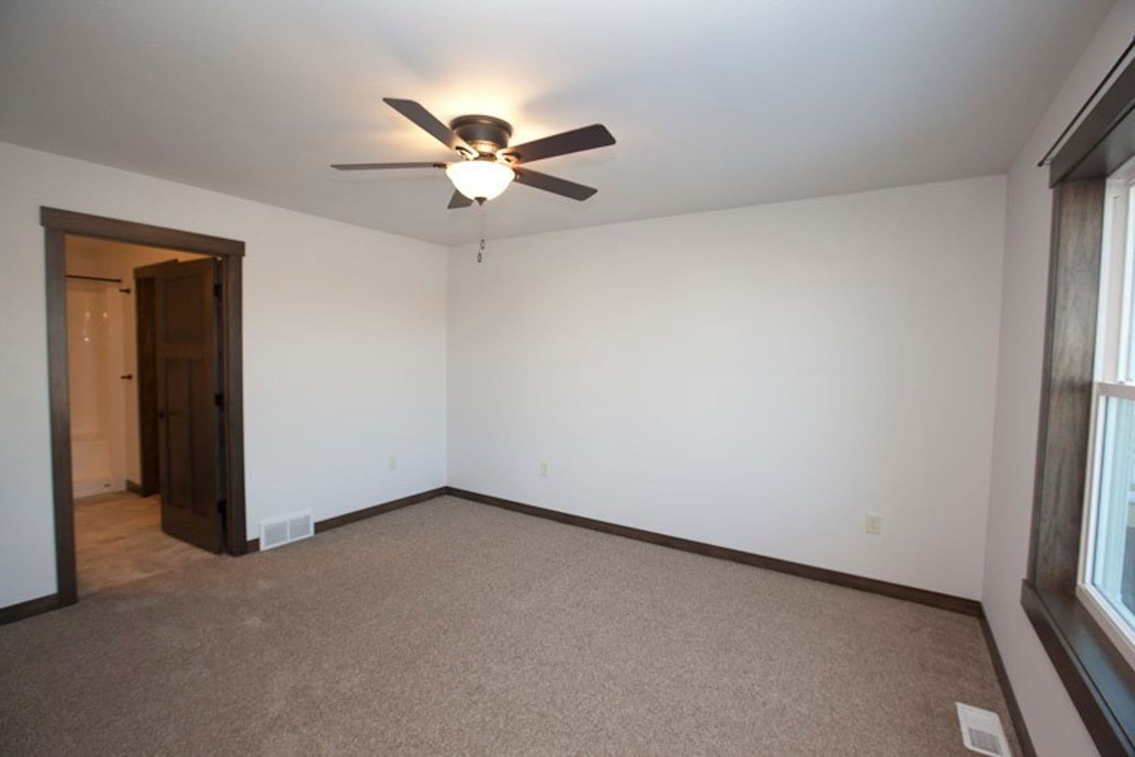 Chippewa Falls Apartment: 16446-16448 56th Ave