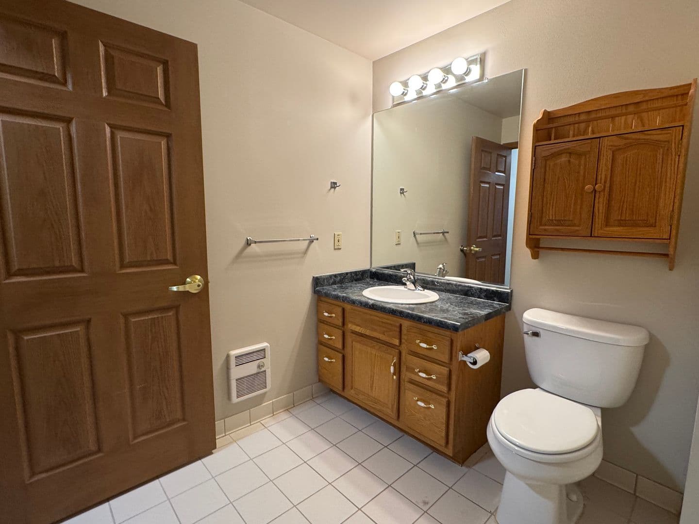 Eau Claire Apartment: 4880 Otteson Lane