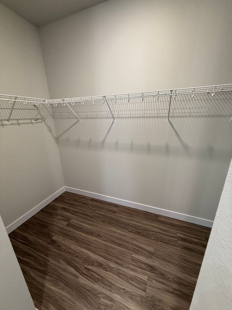 Eau Claire Apartment: 715 S Barstow St