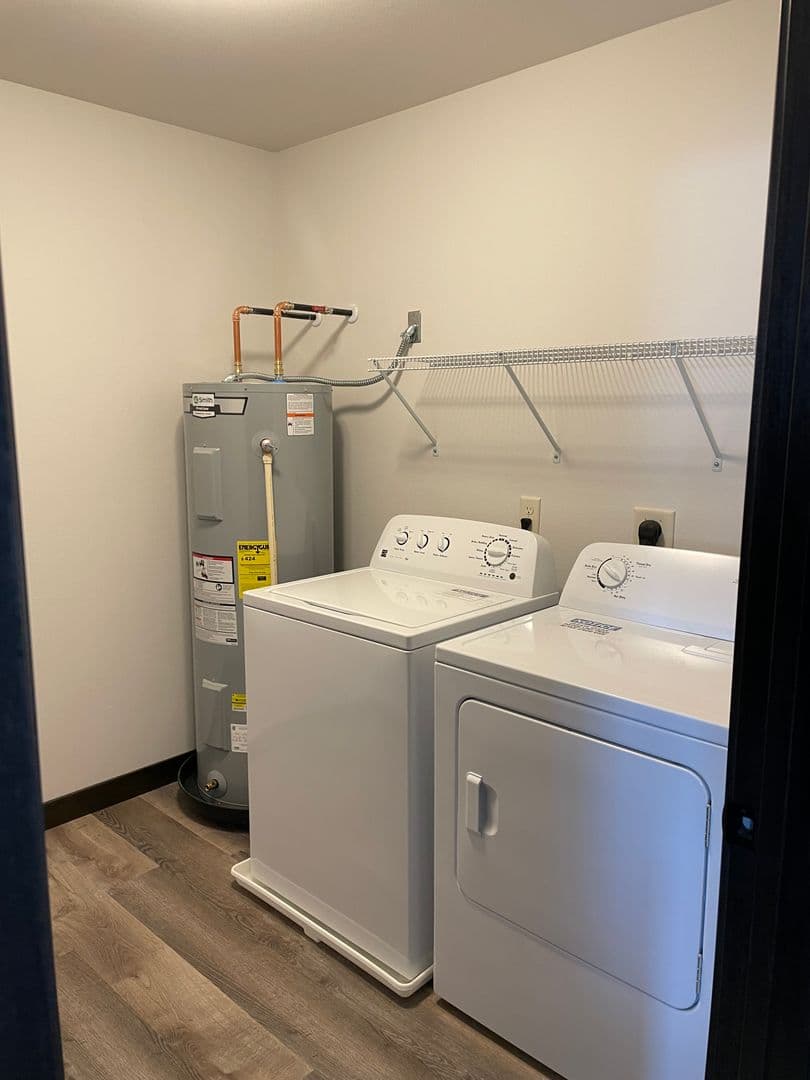 Eau Claire Apartment: 5304 -5320 Stonewood Drive