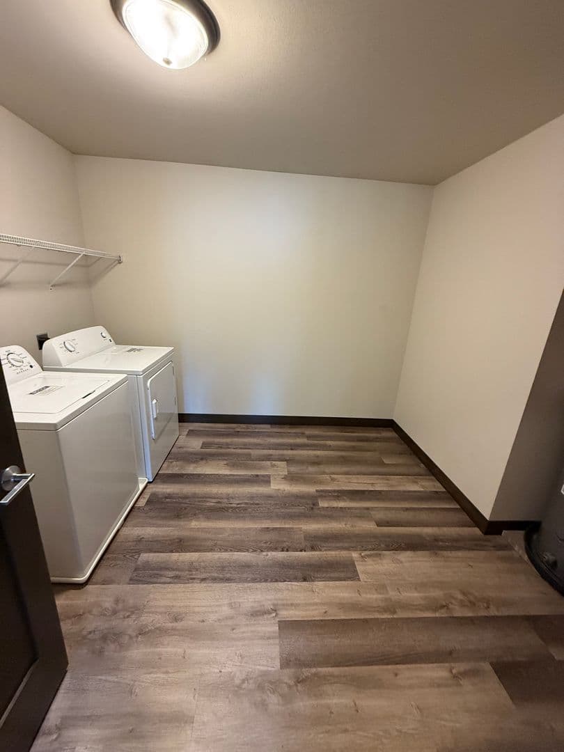 Eau Claire Apartment: 318 Elm Street