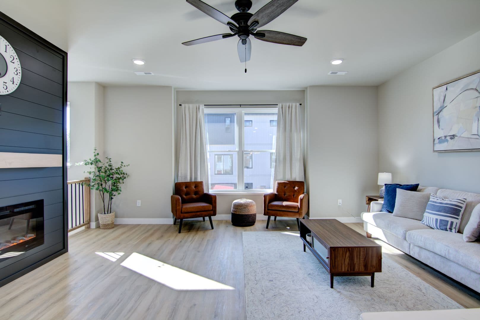 Altoona House: 2509 Otter Tail Way