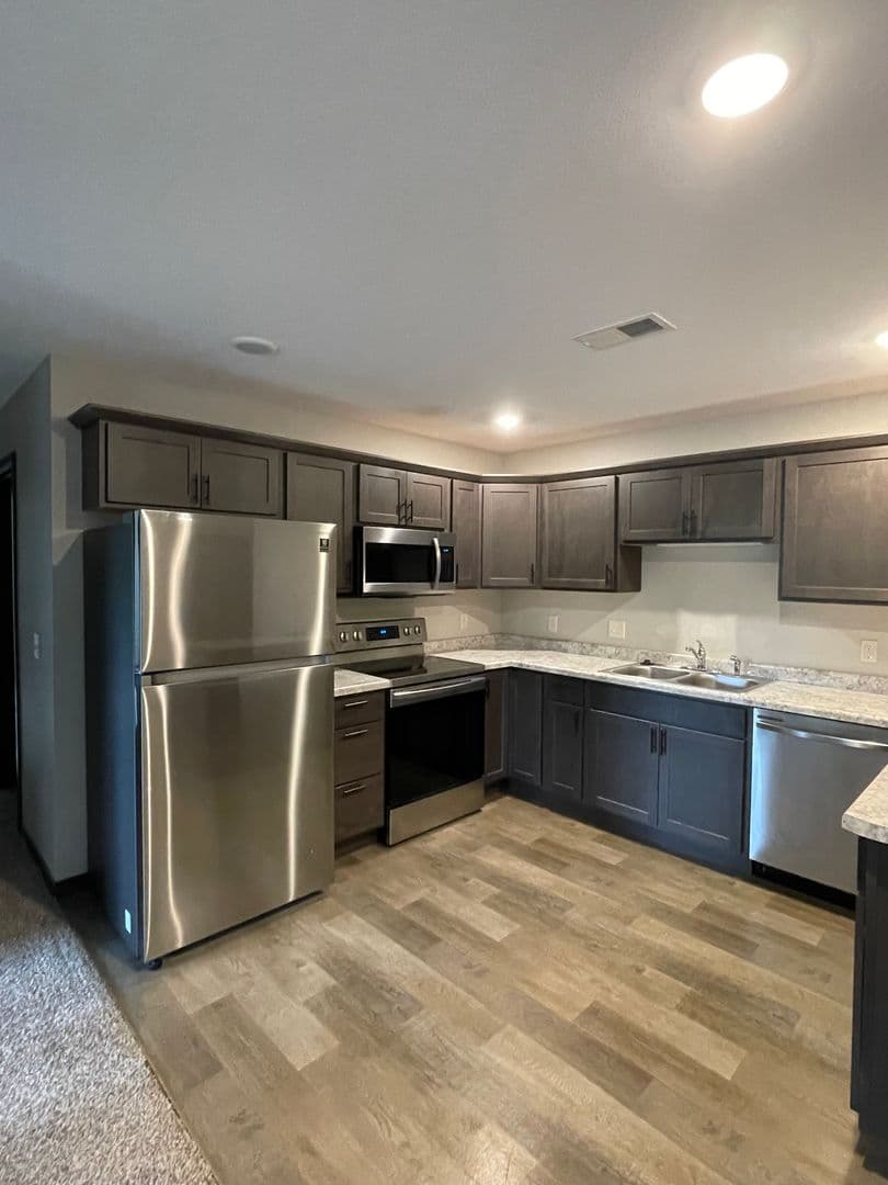 Eau Claire Apartment: 1123 1145 1167 Prairie Lane