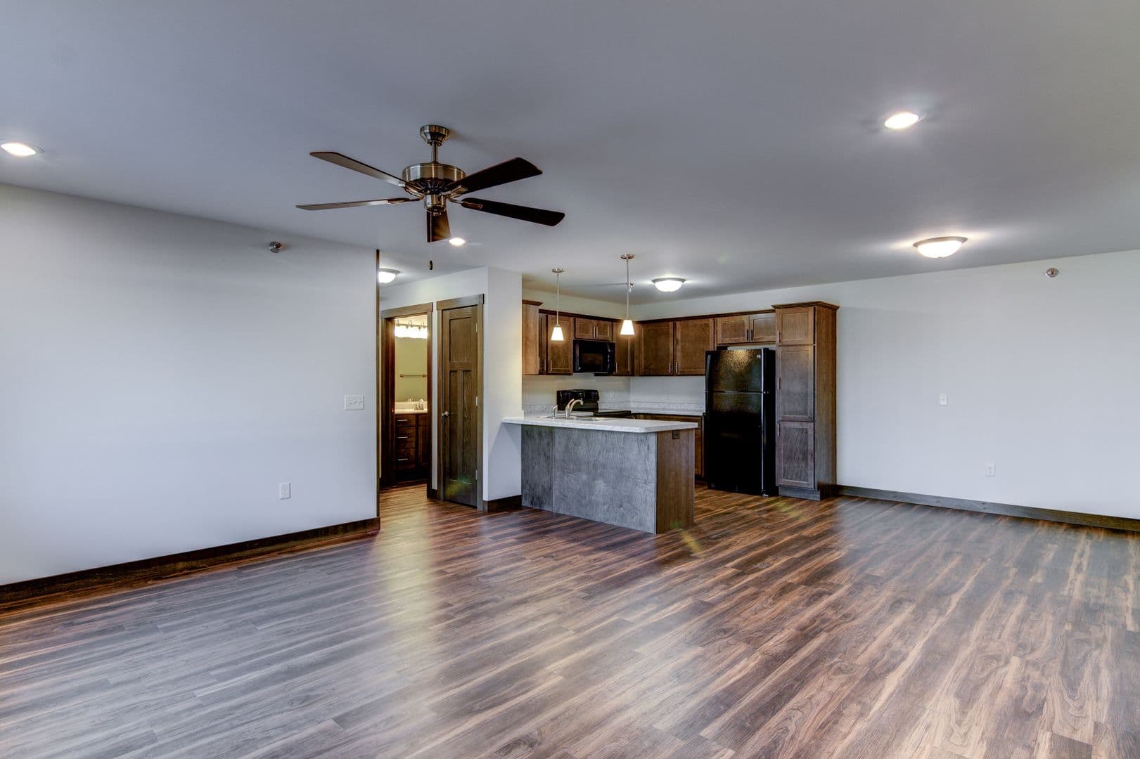 Chippewa Falls Apartment: 310, 312, 314, 316 Colome St