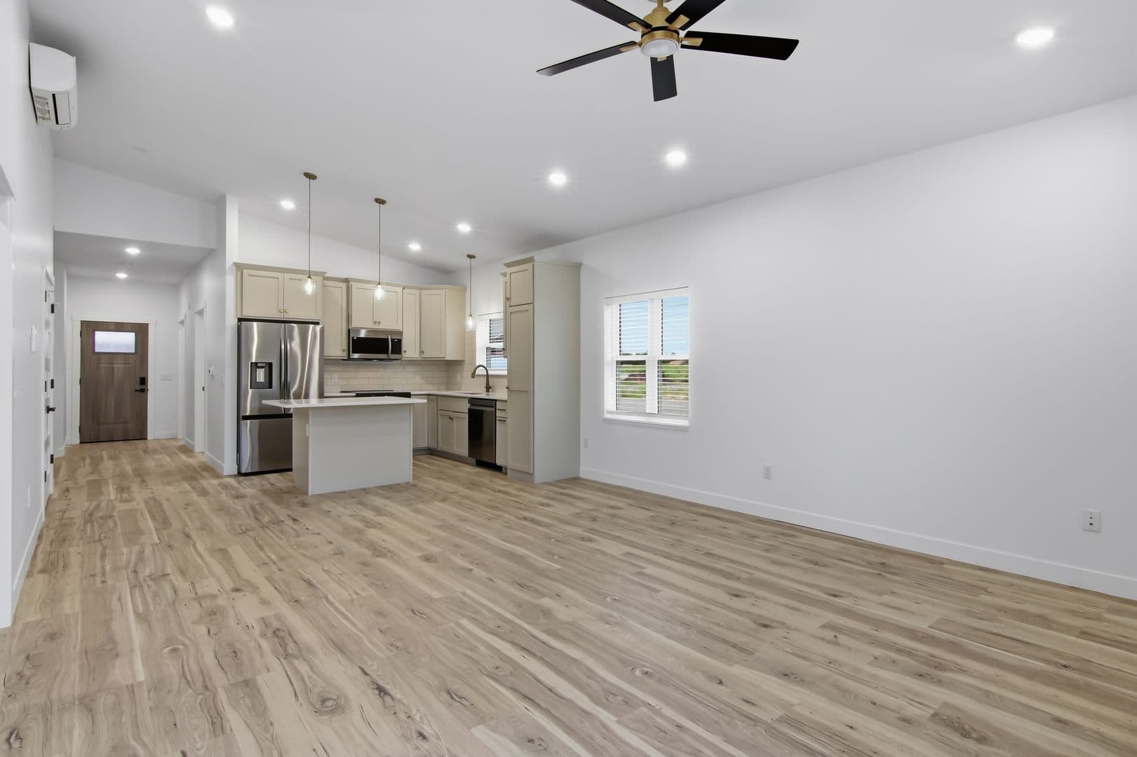 Altoona House: 1717 Whitetail Way