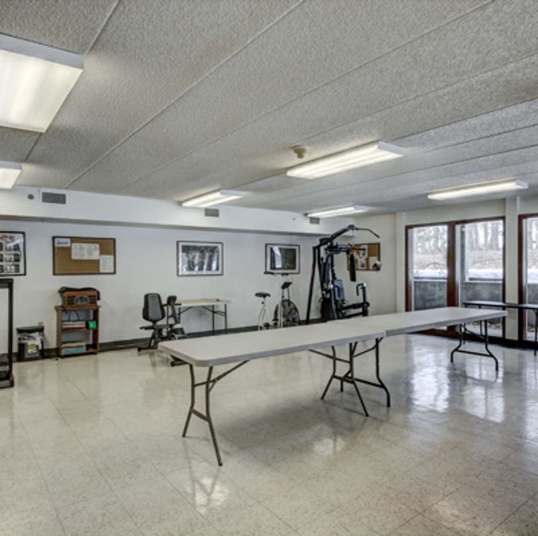 Eau Claire Apartment: 4880 Otteson Lane
