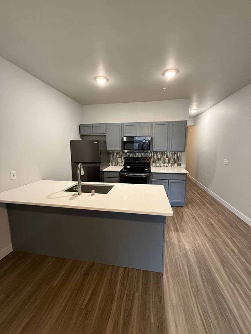 Eau Claire Apartment: 715 S Barstow St