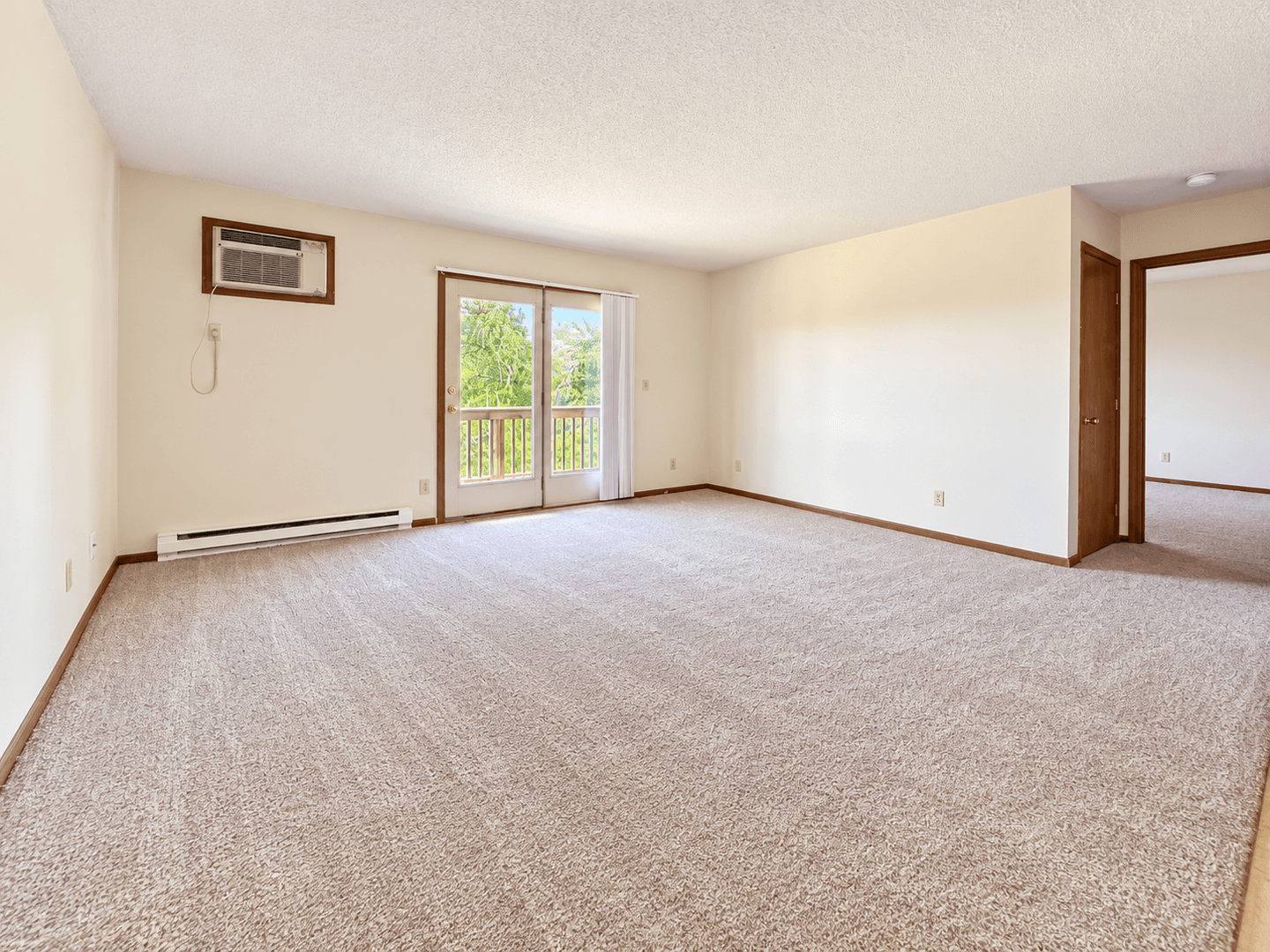 Altoona Apartment: 1144-1166 Sunset Ln