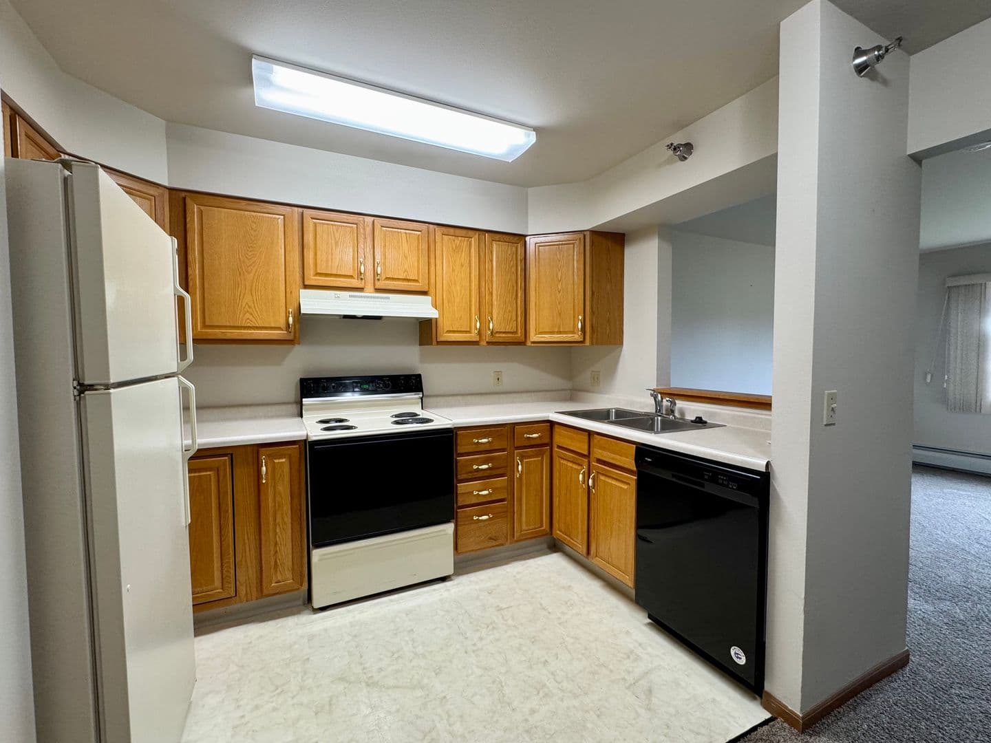 Eau Claire Apartment: 4880 Otteson Lane