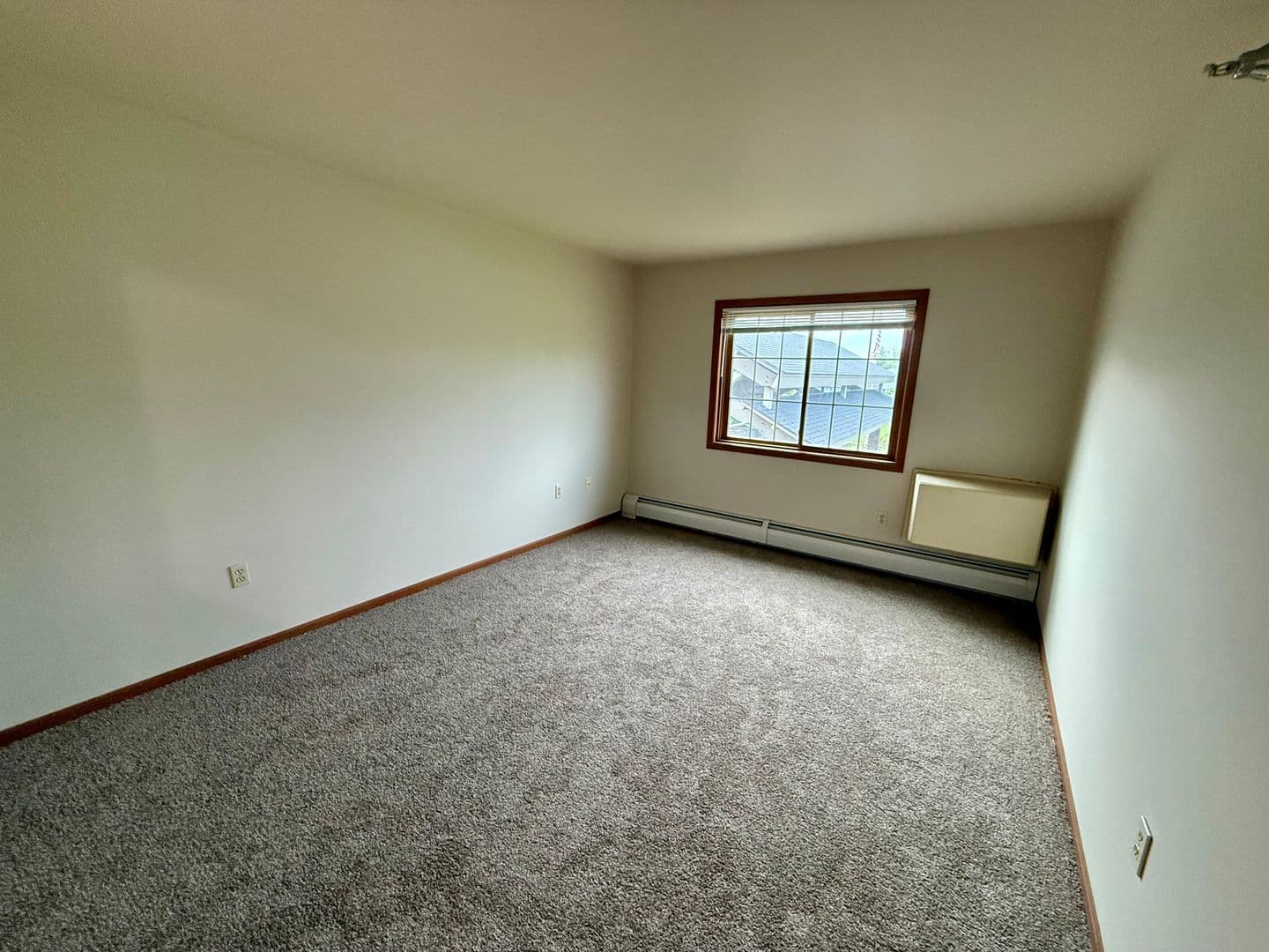 Eau Claire Apartment: 4880 Otteson Lane