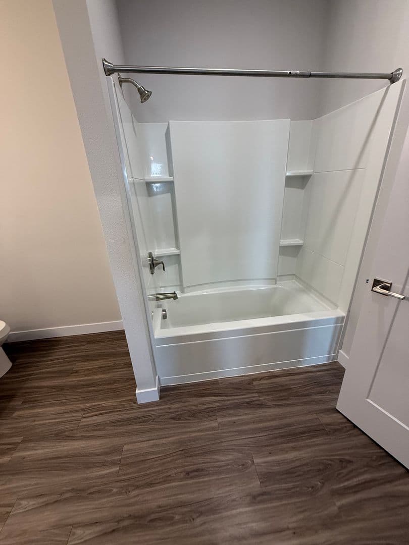 Eau Claire Apartment: 715 S Barstow St