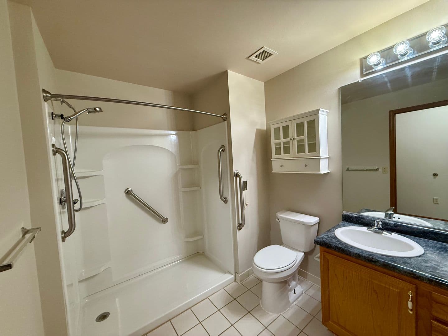 Eau Claire Apartment: 4880 Otteson Lane