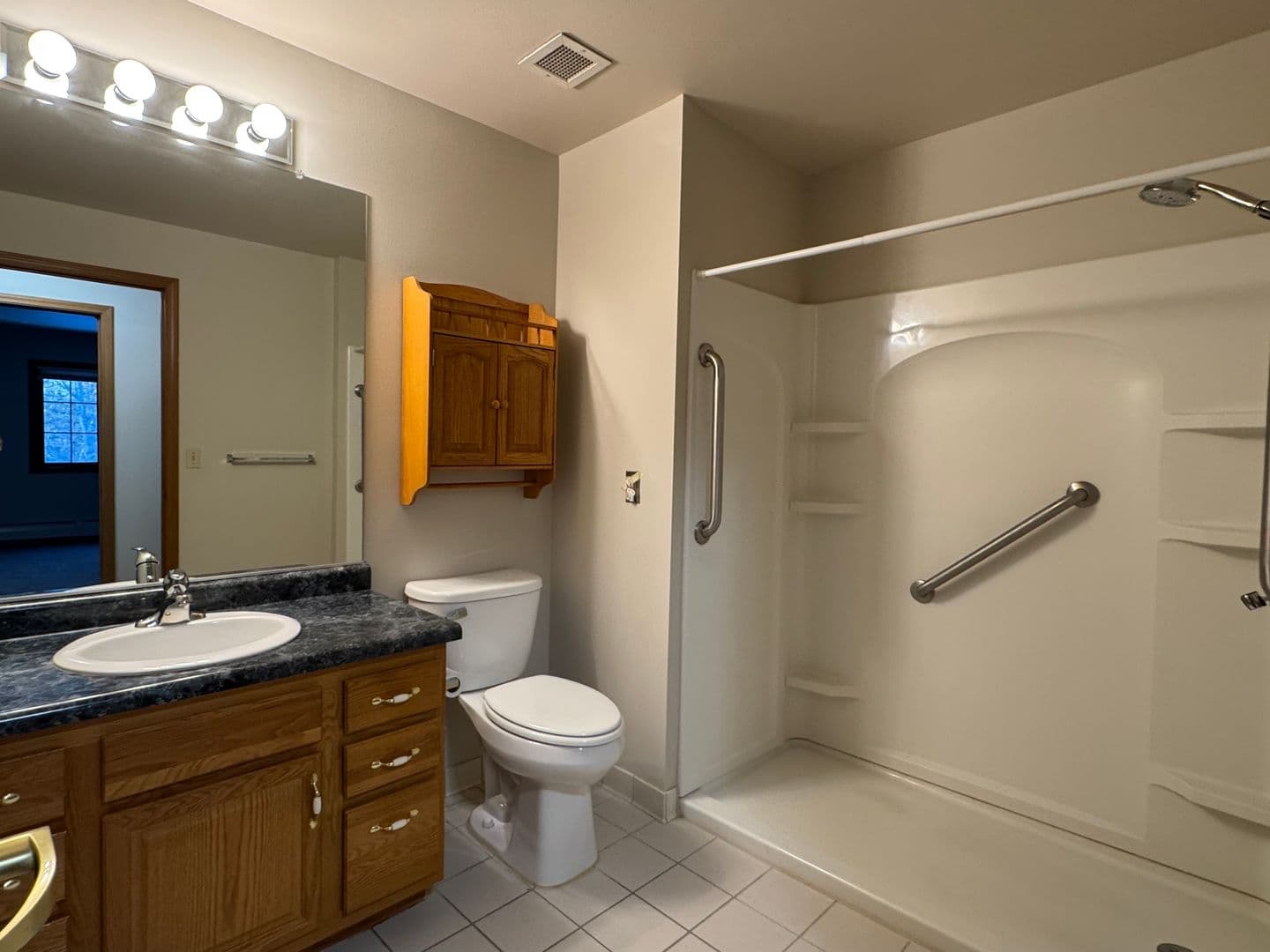 Eau Claire Apartment: 4880 Otteson Lane