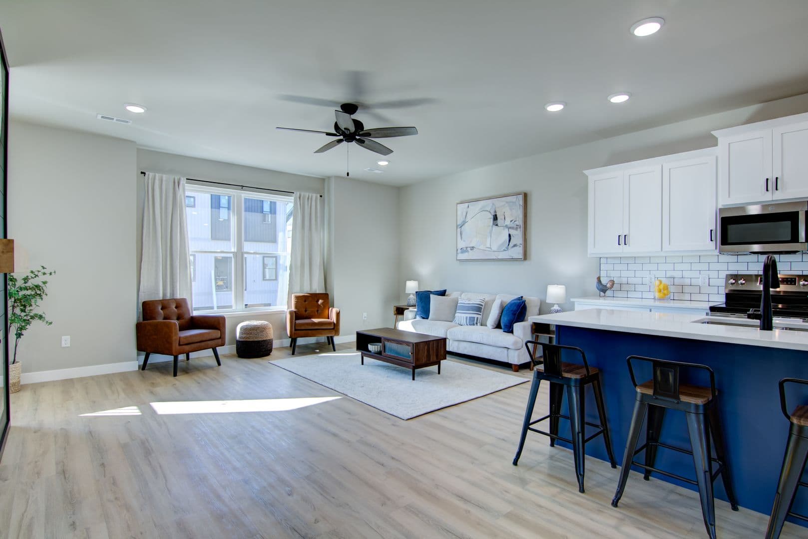 Altoona House: 2509 Otter Tail Way
