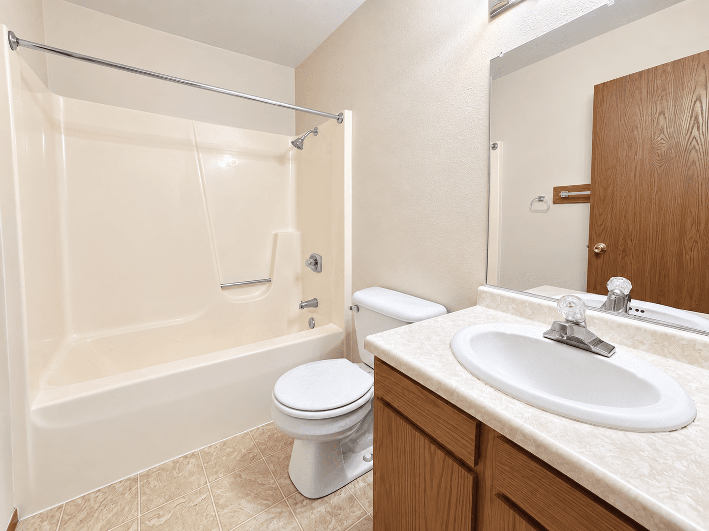 Altoona Apartment: 1128 5th St E