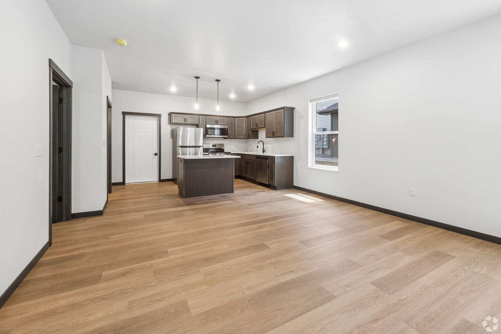 Altoona Apartment: 300 Yellowstone Tr & 676/708/736/756 Yosemite Way