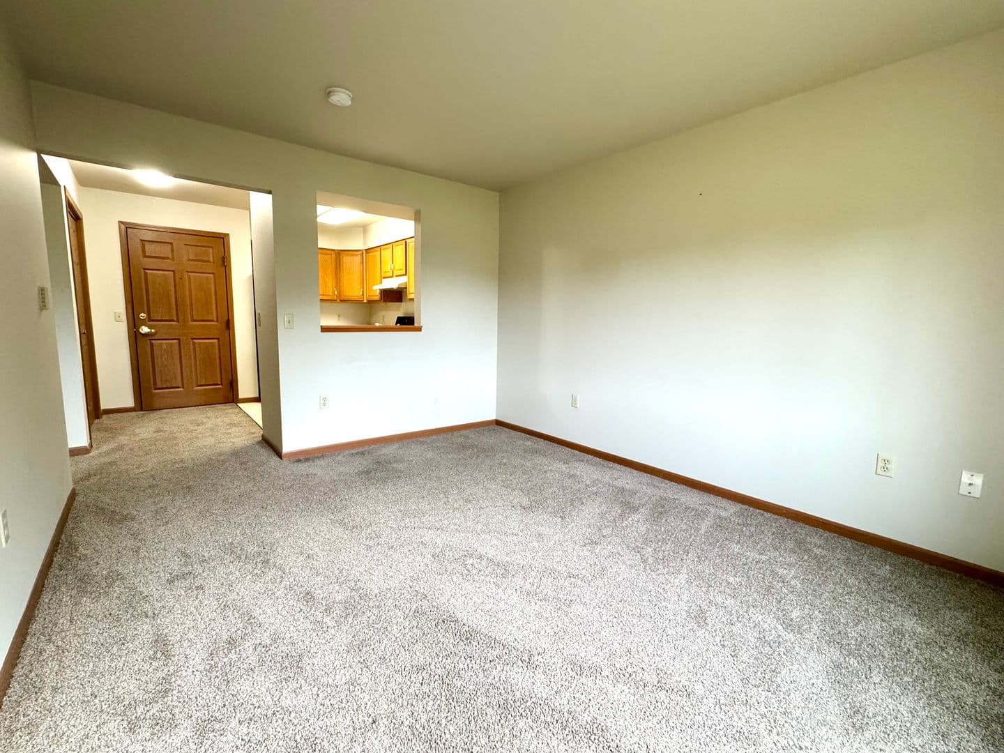 Eau Claire Apartment: 4880 Otteson Lane
