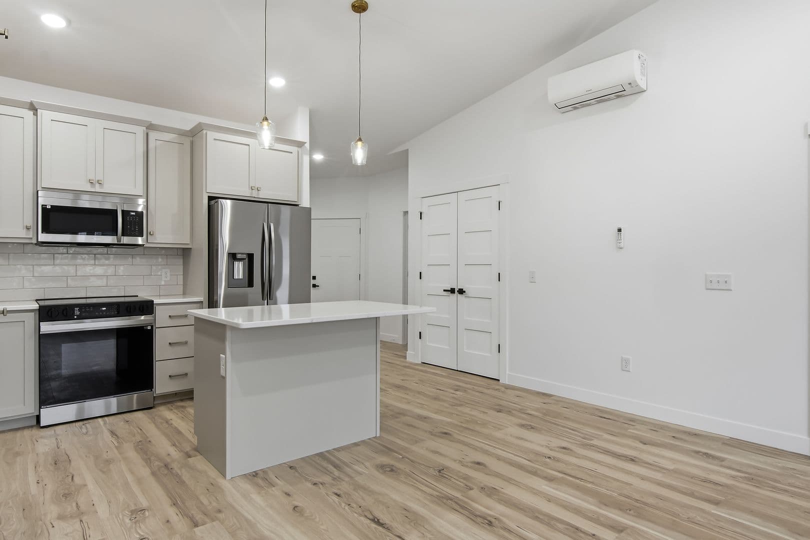 Altoona House: 1719 Whitetail Way