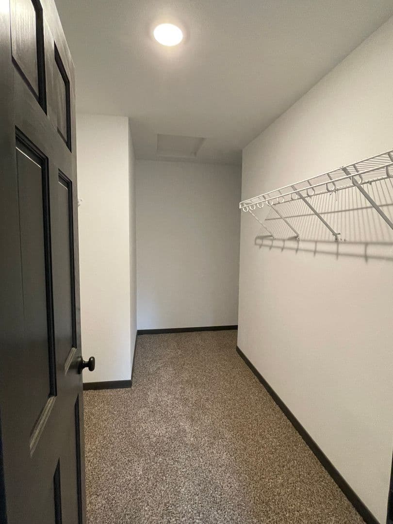 Eau Claire Apartment: 1123 1145 1167 Prairie Lane