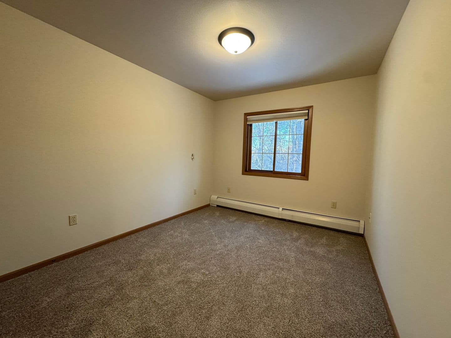 Eau Claire Apartment: 4880 Otteson Lane