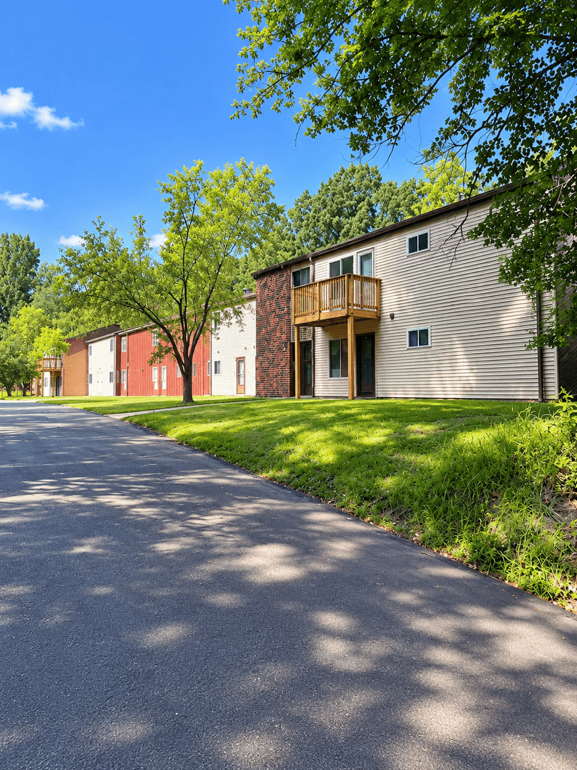 Chippewa Falls Apartment: 557 E Park Ave
