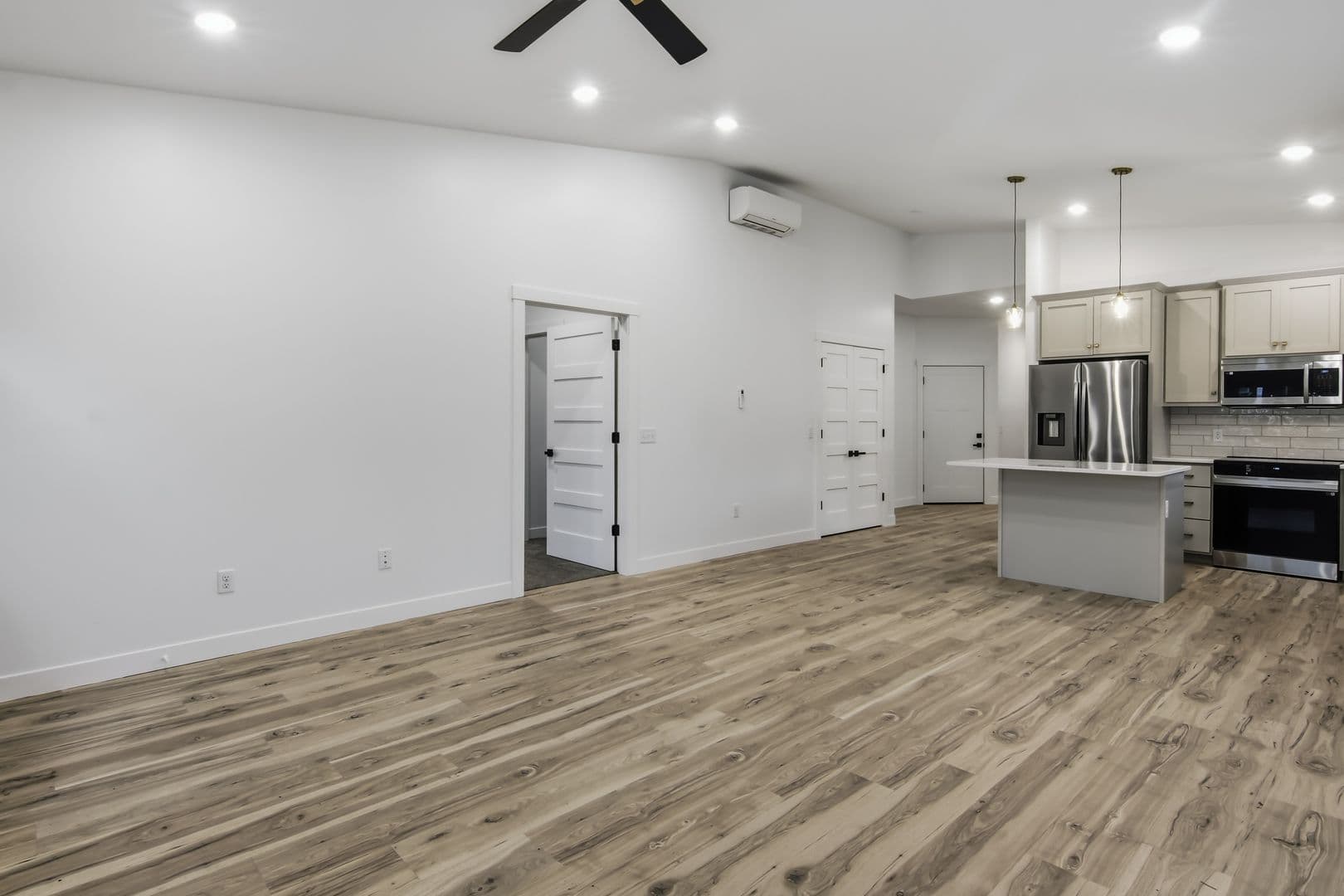 Altoona House: 1717 Whitetail Way