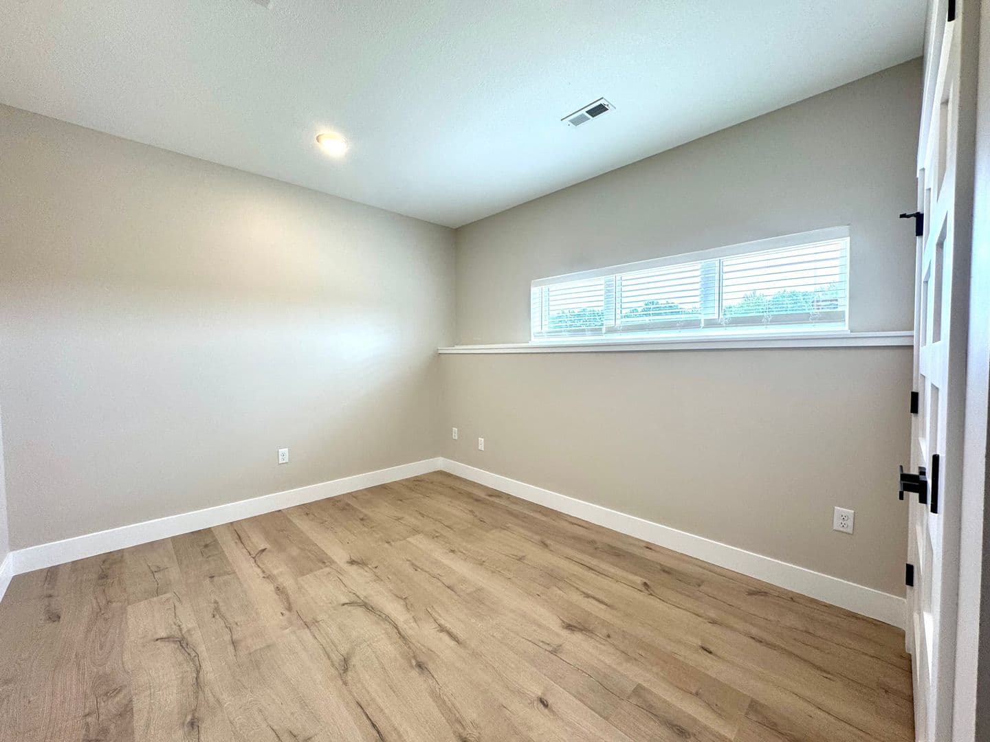 altoona Apartment: 1605-1623 Planert Place