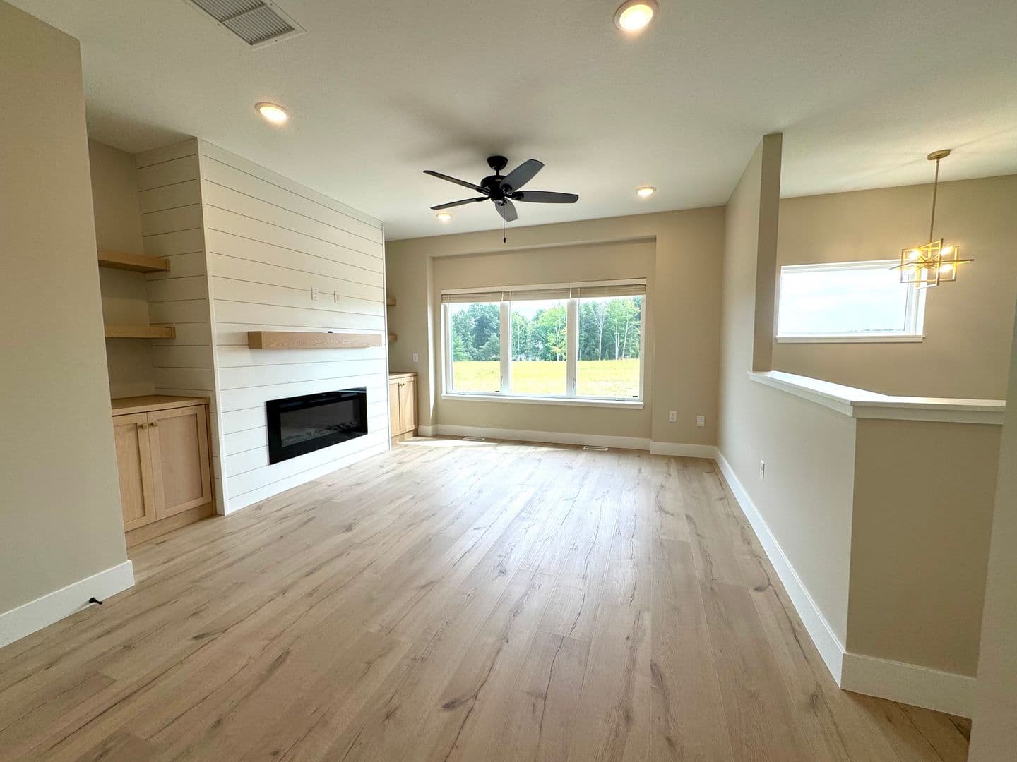 altoona Apartment: 1605-1623 Planert Place