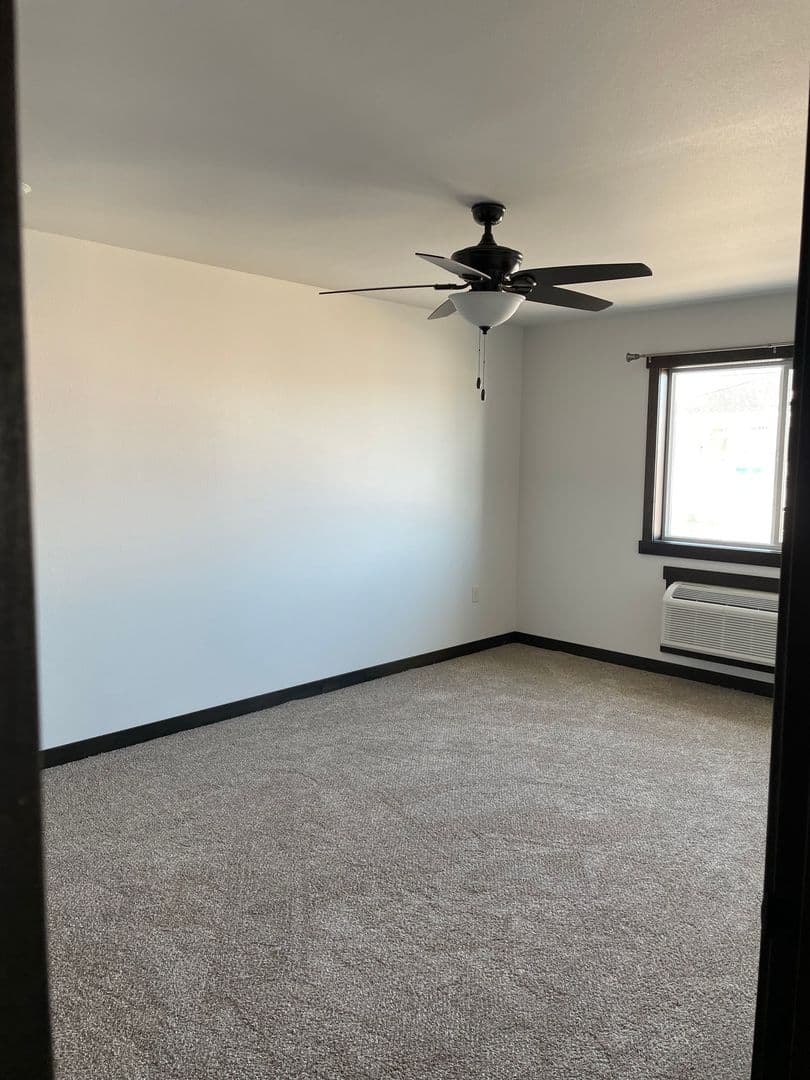 Eau Claire Apartment: 5304 -5320 Stonewood Drive