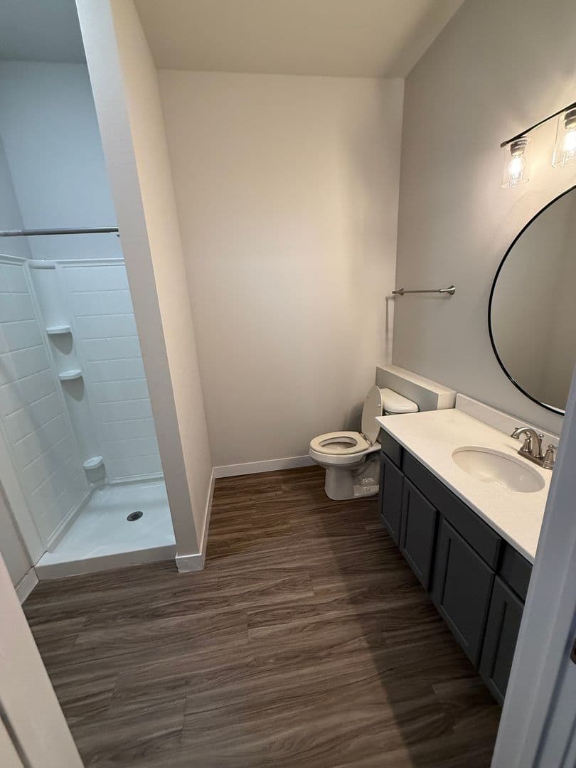 Eau Claire Apartment: 715 S Barstow St