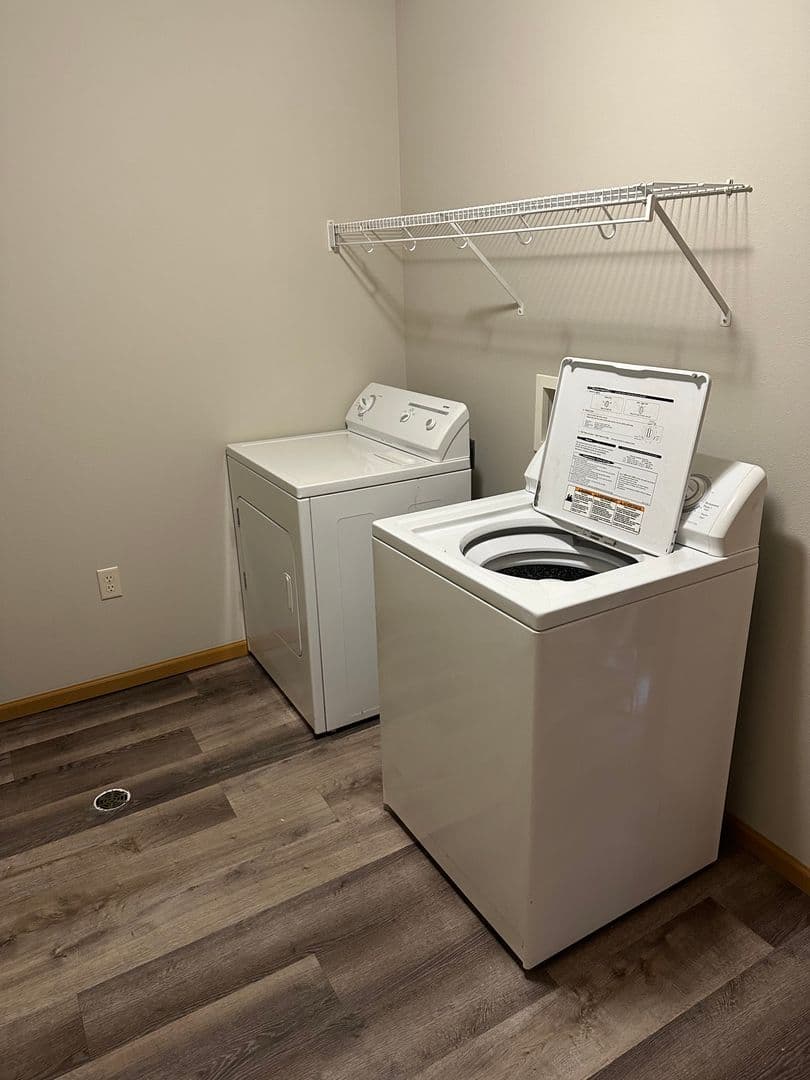 Menomonie Apartment: 879 Dancing Oaks Circle