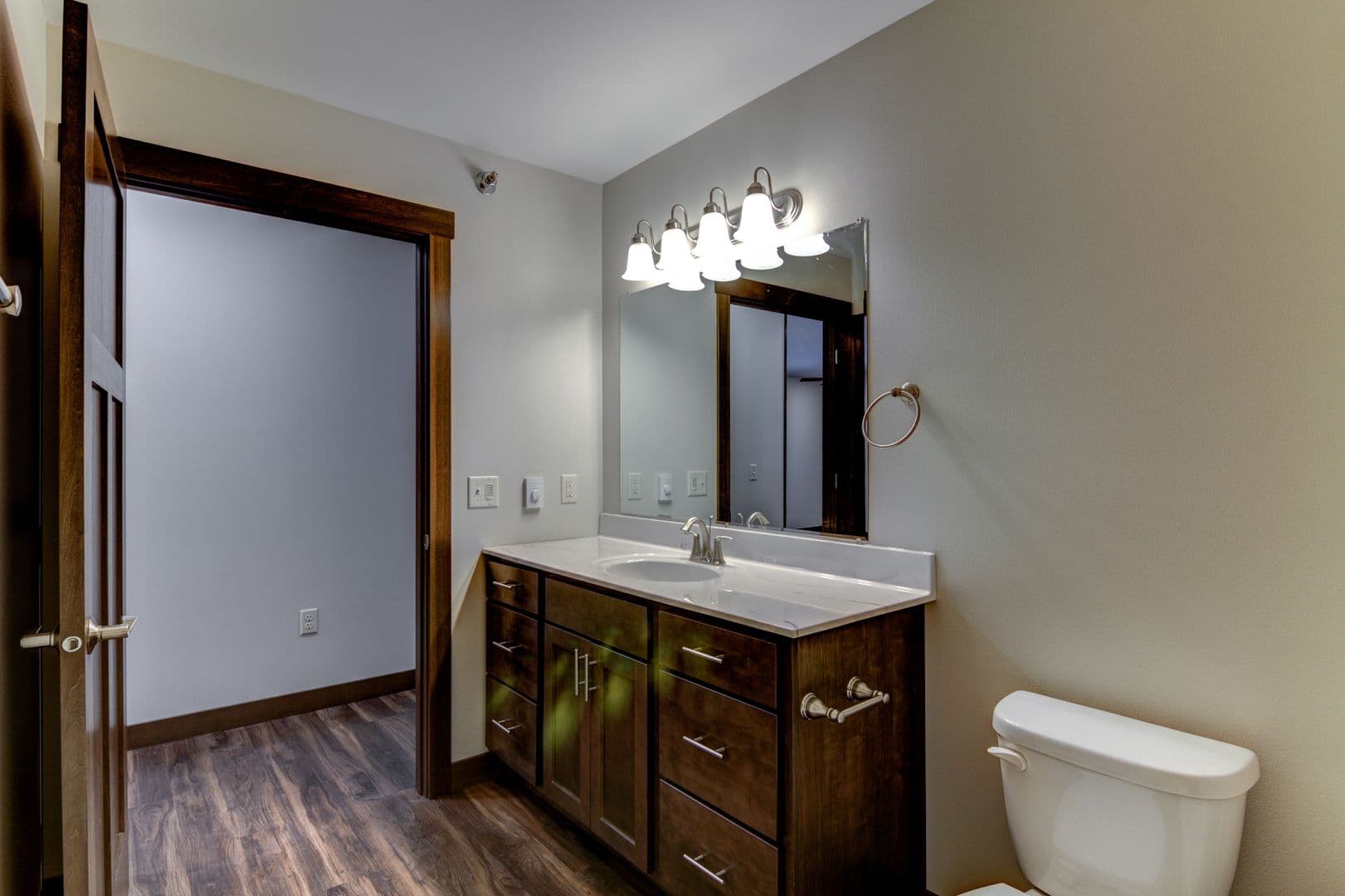 Chippewa Falls Apartment: 310, 312, 314, 316 Colome St