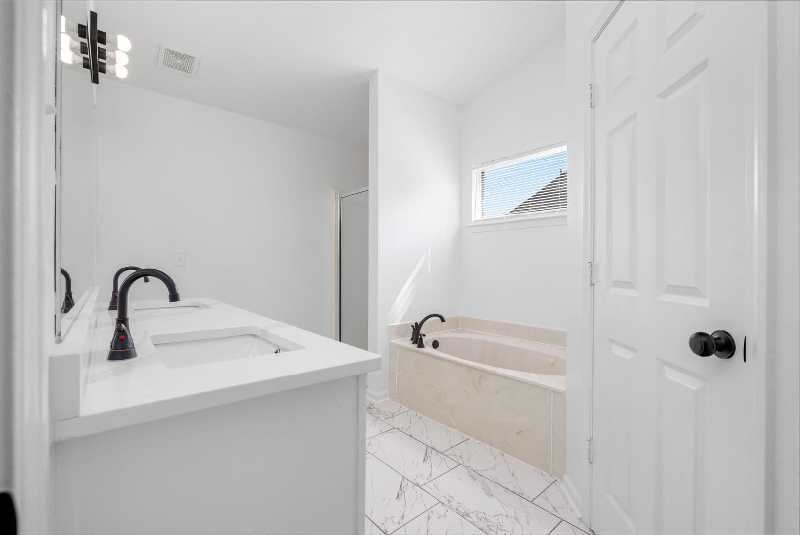 Southaven House: 8332 Grayce Dr