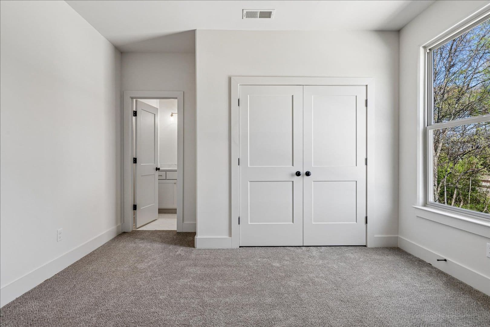 Memphis House: 5486 End Village E Lot 19