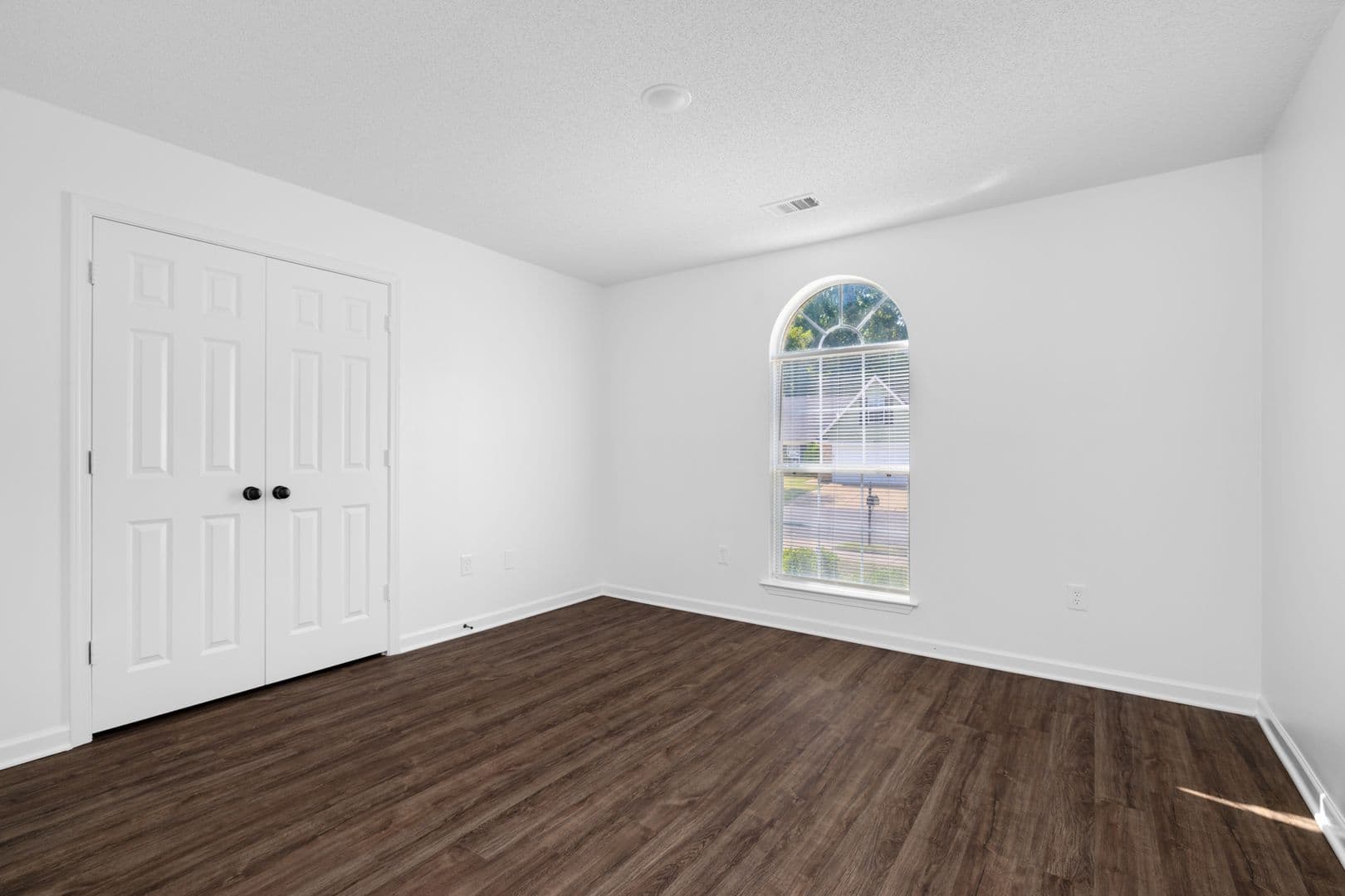 Southaven House: 8332 Grayce Dr