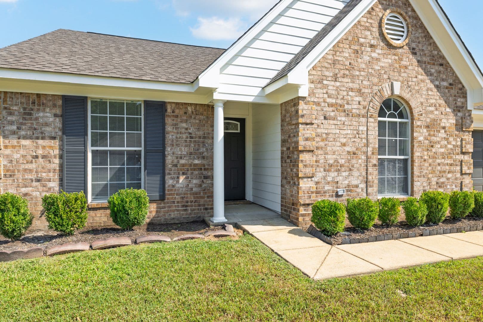 Southaven House: 8332 Grayce Dr