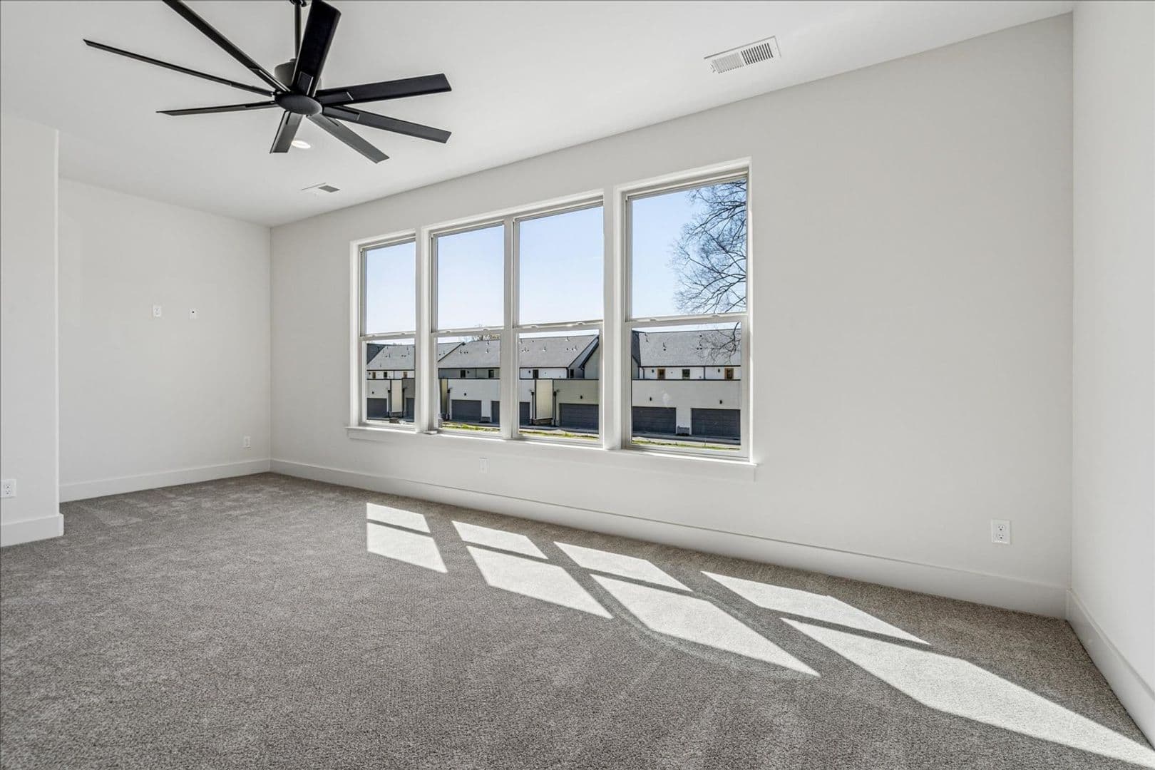 Memphis House: 5486 End Village E Lot 19