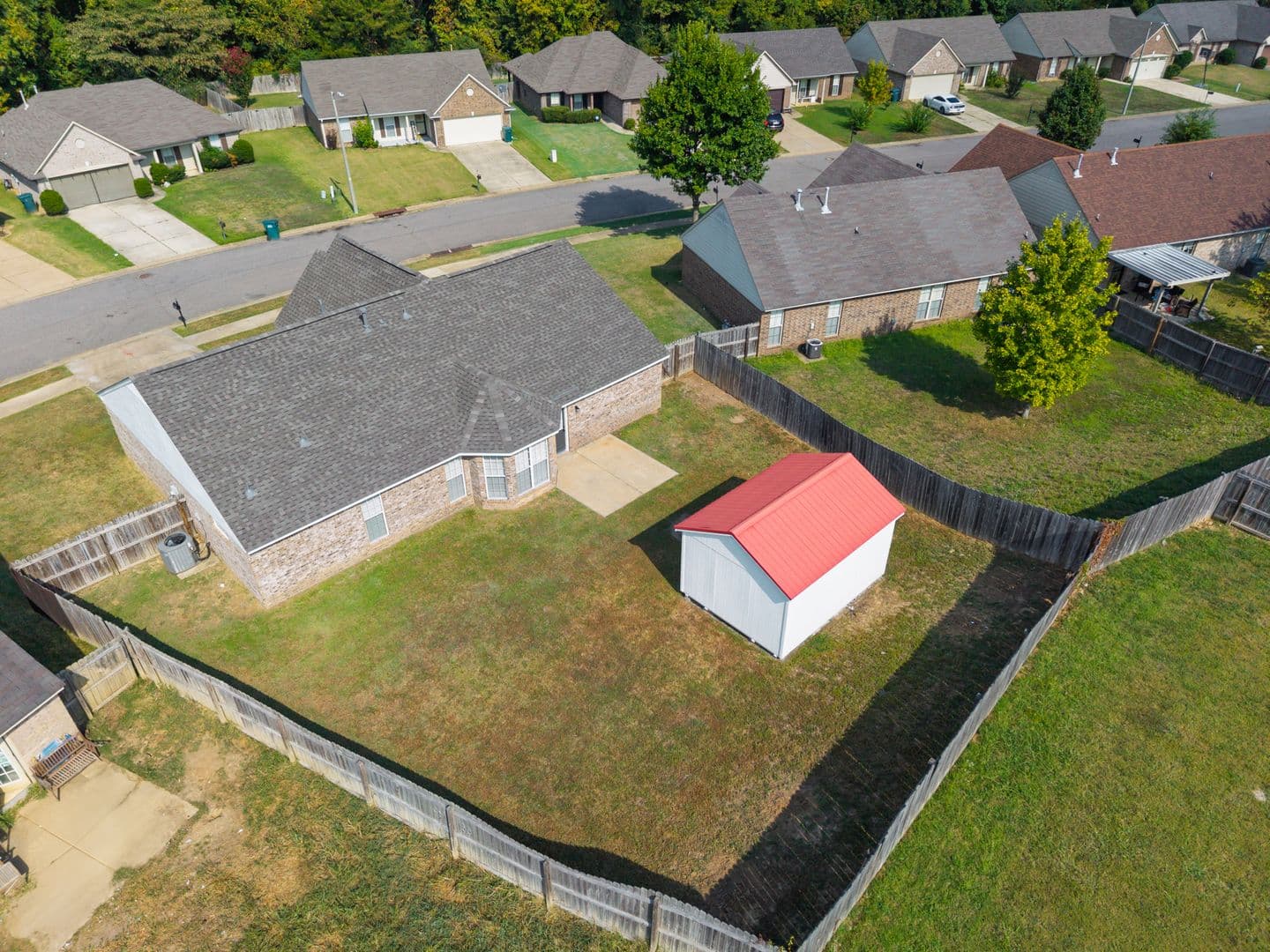 Southaven House: 8332 Grayce Dr