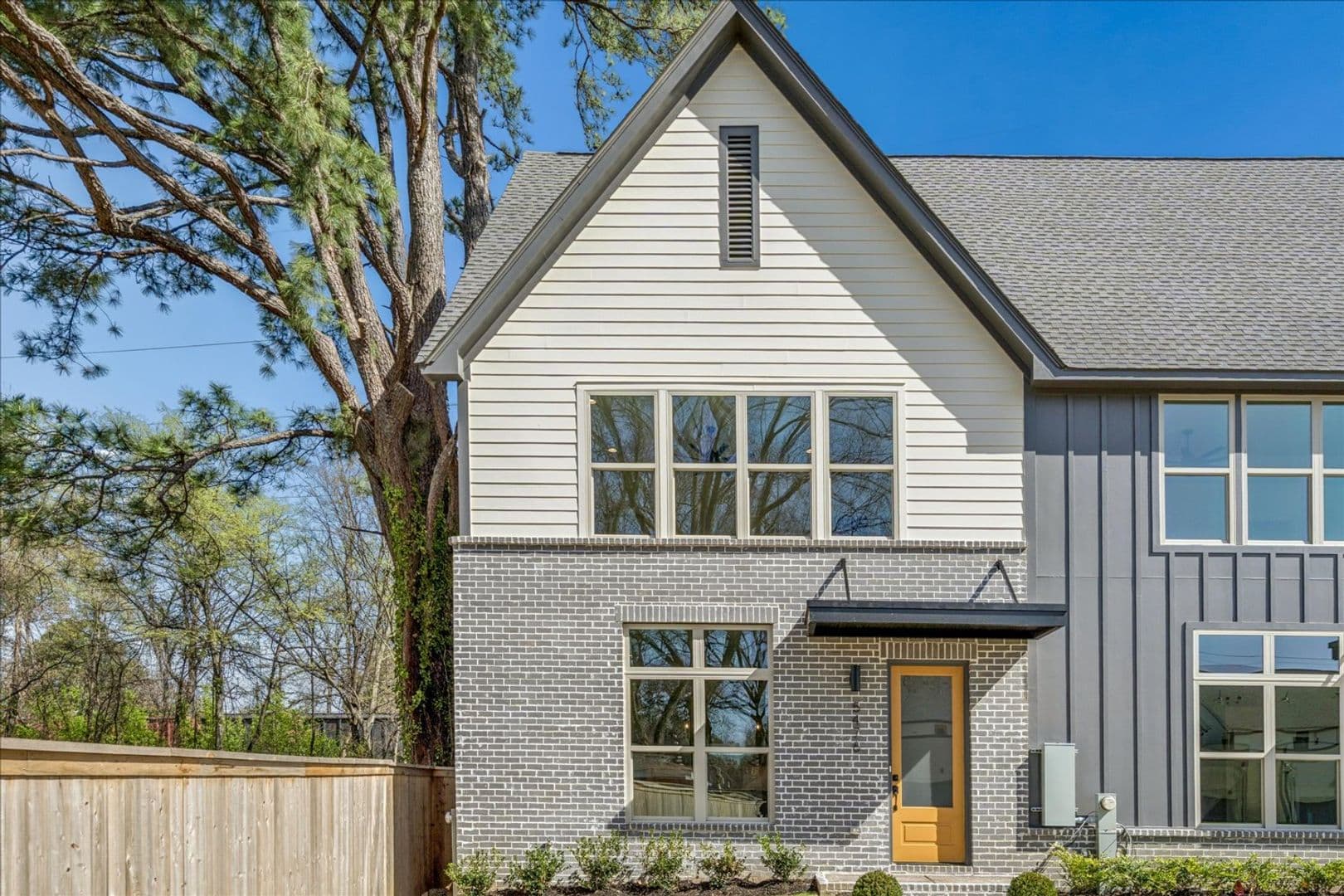 Memphis House: 5486 End Village E Lot 19