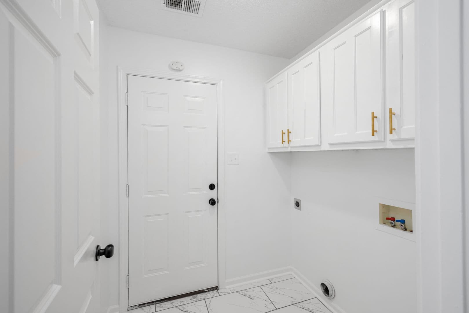 Southaven House: 8332 Grayce Dr