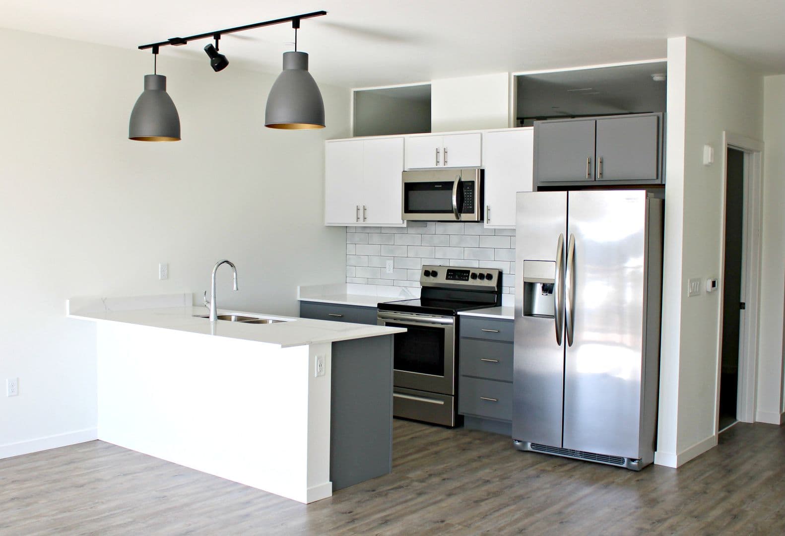 Appleton Apartment: 161 S. Riverheath Way