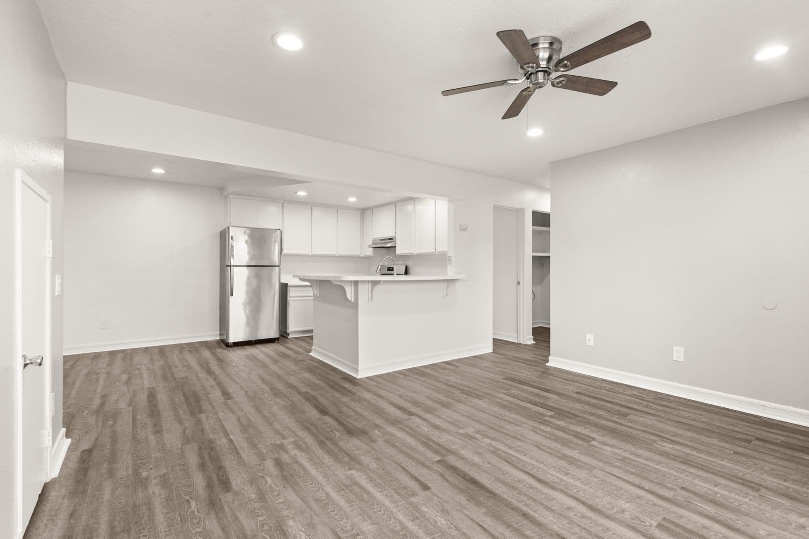 Chula Vista Apartment: 169 Brightwood Ave