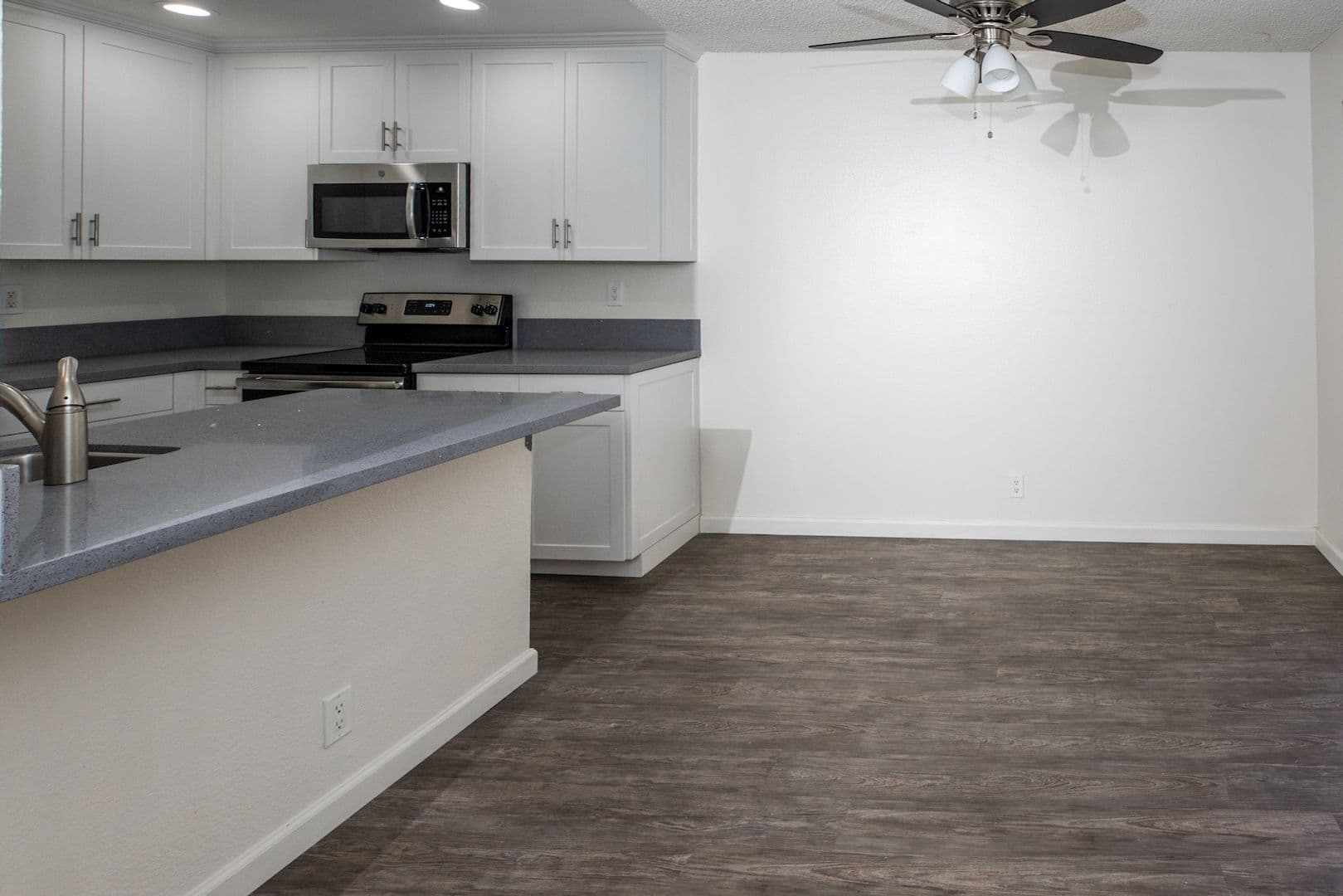 Carlsbad Apartment: 2939 Unicornio Street