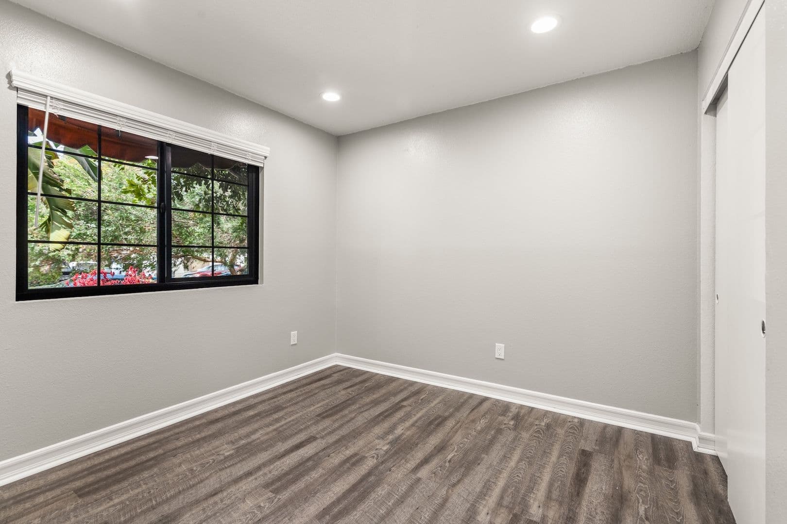Chula Vista Apartment: 169 Brightwood Ave