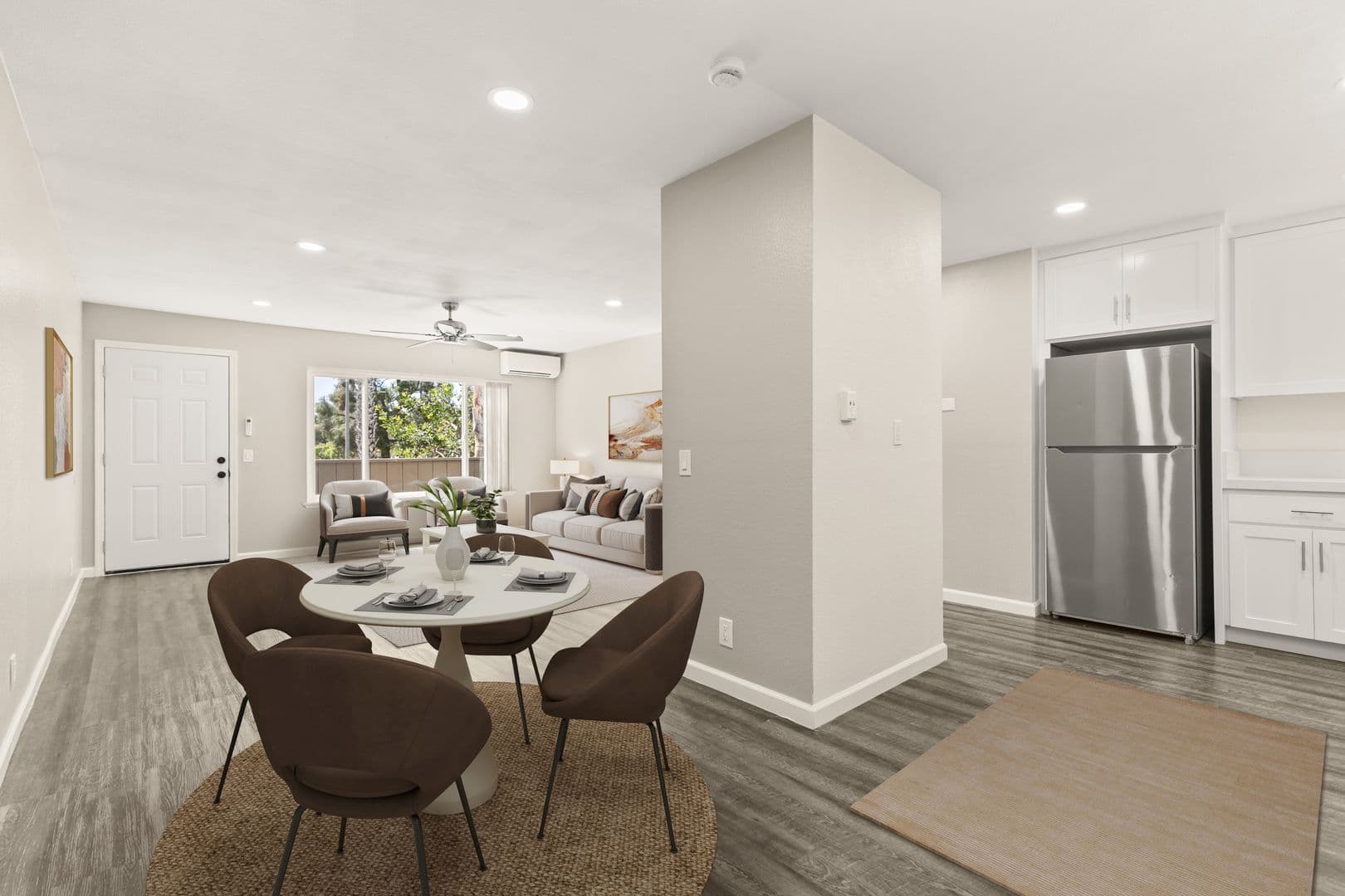 Oceanside Apartment: 3964 Waring Rd