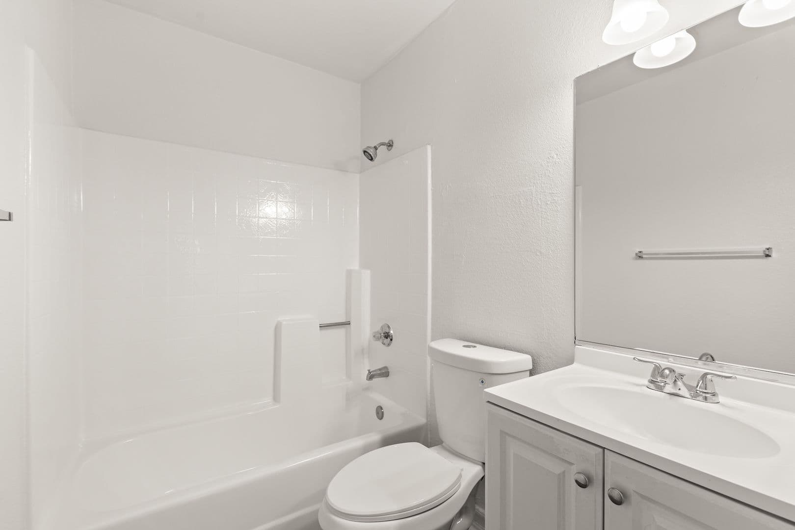 Chula Vista Apartment: 169 Brightwood Ave